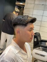 フランクスバーバー アンド ビアークラブ(FRANK'S BARBER and BEER CLUB)&nbsp;フェードカット