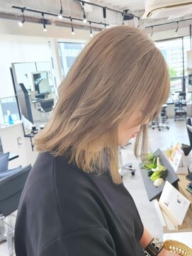 エイス 梅田 中津(Ace) ホワイトベージュ　ケアブリーチ