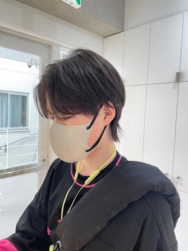 ヘアサロン ガリカ 表参道(hair salon Gallica) 前下がりセンターパートにさらっとキマるメンズウルフ