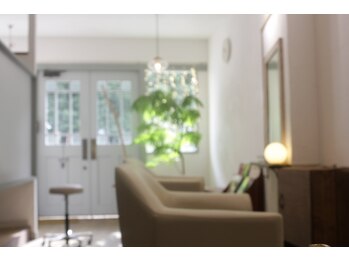 メリオル(MELIOR)の写真/穏やかな1人サロンで心も髪もリセット！ベテランオーナーに悩みを相談♪