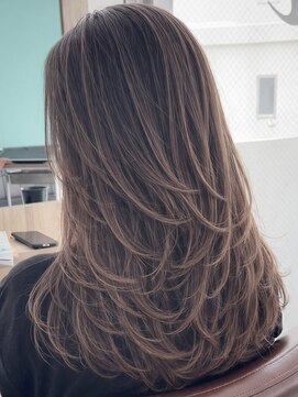 モルト 麻生(molt) 海外 韓国風 ハイレイヤーカット ハイライト