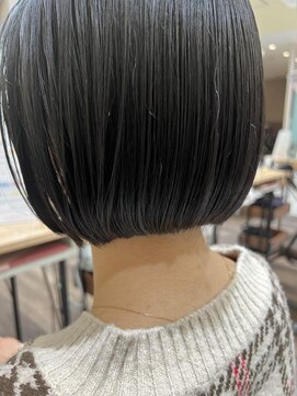 ザ ラブズ ラフズ ヘアー 本店(the loves laughs hair) パツッとボブ
