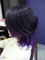 カルム(Calme)&nbsp;インナーカラー＋ミディアムスタイル