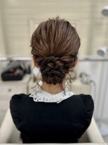 リサ 恵比寿(risa.)&nbsp;後毛シニヨンスタイル