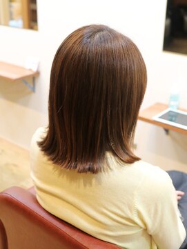 シャンティ 艶髪外ハネボブ＆ライトブラウン/髪質改善カラーエステ