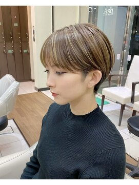 アッシュ 横浜西口店(Ash) 耳掛けマッシュショート
