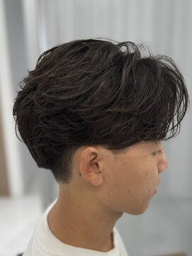 バース 梅田中崎町店(BIRTH) ニュアンスパーマセンターパートフェザーパーマ韓国メンズパーマ