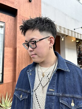 チャプター 問屋町(chapter) メンズショートスキンフェードツイストパーマアップバング