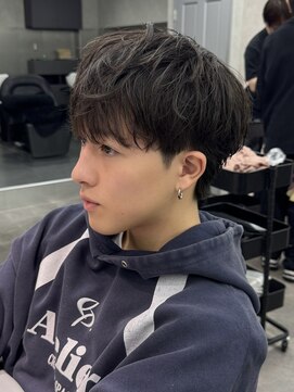 ジーニー 千葉(GENiE) ウルフ/センターパート/カルマパーマ/ニュアンスパーマ/古荘竜生