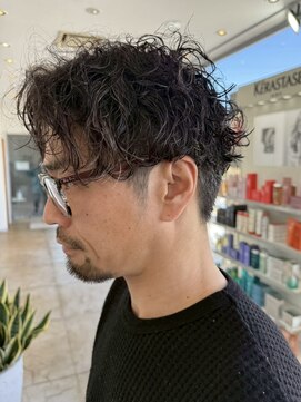 アトリーチェ 昭和店(ATTRICE) 甲府昭和町波巻きスパイラルパーマツイストパーマセンターパート