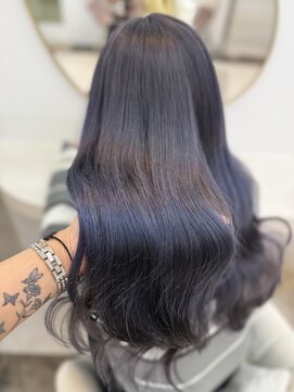 ラビス(Lovis) ミディアム/暗めカラー/デザインカラー/フェイスフレーミング