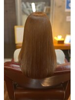 スローネ(THRONE)&nbsp;髪質改善酸性ストレートで艶髪／20代30代40代／新宿
