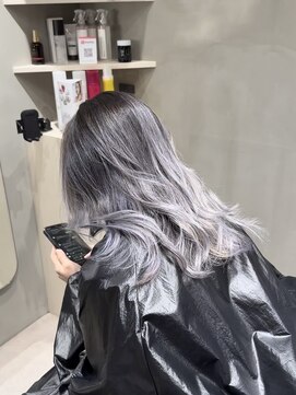 コスモス 町田(COSMOS) ホワイトシルバーバレイヤージュ