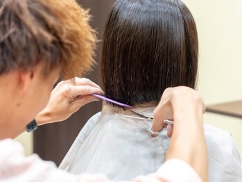 琉月 枝松店の写真/カウンセリング～仕上げまでマンツーマン☆口コミ高評価のスタイリストに髪の悩みはお任せ♪