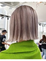 シェリ ヘアデザイン(CHERIE hair design)&nbsp;切りっぱなし×ホワイトベージュ［福岡/天神/大名/美容室］
