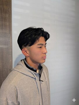 ワンワンオー バーバーショップ コンチネンタル(@110 BARBER SHOP continental) センターパート