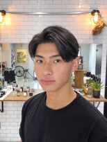ミスターマウントロックバーバーショップ(MR.MT.ROCK BARBER SHOP) 刈り上げセンターパート