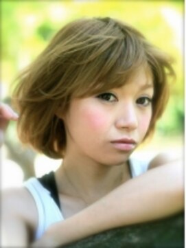 ロータス(Lotus) ★03-6434-0383★ 　【LOTUS】  ふんわり菱形レイヤーボブ