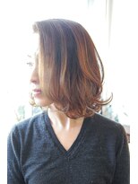 ベル(BELL)&nbsp;グレイカラー（白髪染め）に動きを生かすハイライト良いですね☆