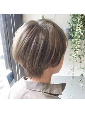 スタジオ ノル(studio noll) ハイトーンベージュ×ショート（佐田　真幸）