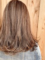 バフォ(BAЖHO)&nbsp;外国人風ハイライトカラー