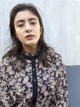 レオニード 表参道(LEONID) セミロング×耳掛け×オールバック