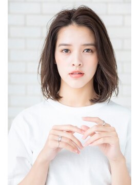 パノラ(PANOLA) ストレートミディアムボブ/センターパート/大人ミディアム