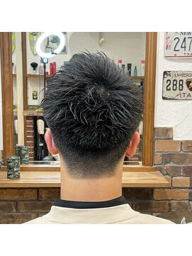 ヴェルゴ(vellgo) 王道定番大人気！束感ツーブロックショート！の後ろ姿