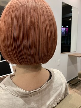 レジェ(LEGE) 切りっぱなしボブのピンクベージュ[一宮/ショート/ブリーチ/森]