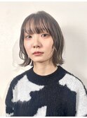 ナチュラルグレージュタイトショートボブ