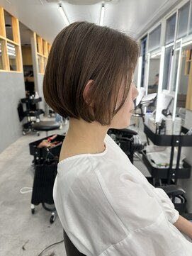 フリーラ 横浜(freera) アラサーアラフォーウェット感ウルフカットエアリーショート