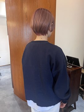 トワ(toi) ダブルカラー/ピンク/ショート/横浜/横浜駅