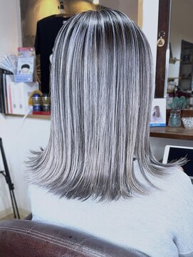 ブレイズヘアー(BLAZEhair) 【筋感バツグン】ホワイトバレイヤージュ×ブリーチ２回