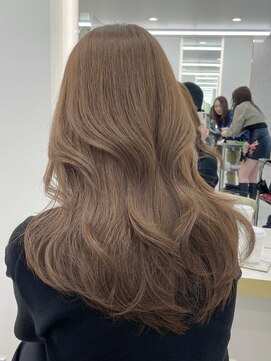 マウル 栄(MAEUL) 分厚め顔まわり×ベージュカラー! いつき