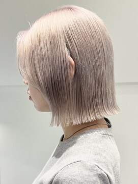 ラック 表参道(LUCK) ホワイトグレージュ/ピンク/ブリーチ/ケアブリーチ/表参道