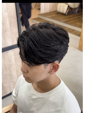 メンズギフト(men's GIFT) フェザーパーマセンターパート毛流れパーマ