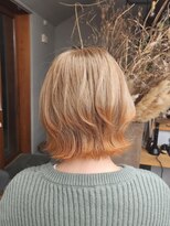 パルムヘアー(Palm hair) ベージュ×ペールオレンジ