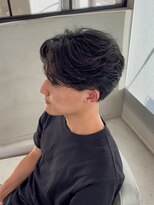 ホワイト(WHITE) フェザーショート パーマ風フェザー