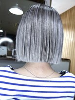 ブレイズヘアー(BLAZEhair) 【明るさ多め】ホワイトシルバーバレイヤージュ×ブリーチ2回