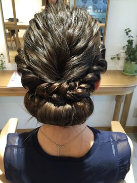 スタジオ エット(studio ett) お呼ばれパーティスタイル