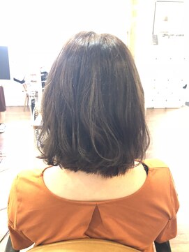 ニコ 熊取 (nico) フェザーレイヤーミディアム