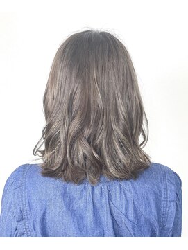 オンザ(ONTHE) 細めハイライトナチュラルミルクティグレージュ【林京平】