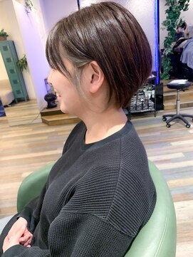 ヘアースパリゾート リアン 燕三条店(Lien) ショート_イヤリングカラー