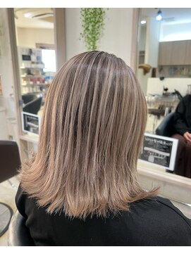 ケーアールツーエス なかもず店(KR2S) ベース明るめバレイヤージュ