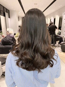 ステア ケース(stair case) 韓国風デジタルパーマ乾かすだけで艶々巻き髪
