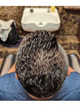 ヒロギンザ 銀座一丁目店(HIRO GINZA) 濡れパンスキンフェード