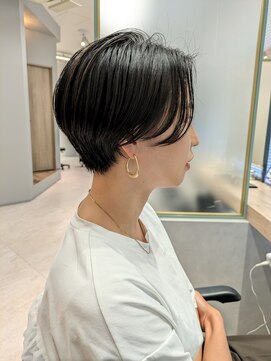 エレノア 新宿新南口(Eleanor) ハンサムショート