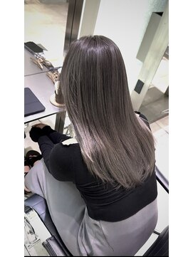シェリ ヘアデザイン(CHERIE hair design) 福岡 ブリーチ ベージュ グレージュ ダブルカラー シルバー