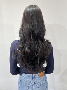 オンカン(onkan) ロングヘア／ブラックカラー／艶感