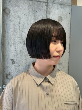 アース 高円寺店(HAIR & MAKE EARTH) パツっとミニボブ 【@mppp_32485】